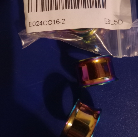 OIL SLICK SCREW BACK  STAINLESS STEEL TUNNELS - Picture 6 of 6